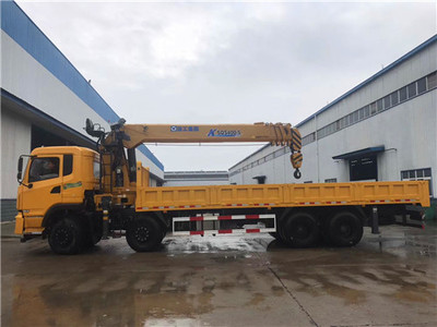 東風(fēng)特商前四后八16噸徐工隨車吊產(chǎn)品亮點(diǎn)及清障車應(yīng)用