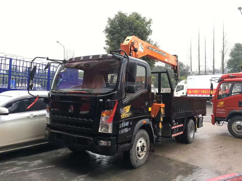 藍(lán)牌重汽豪沃隨車吊報(bào)價解析 4噸隨車吊市場行情與選購指南